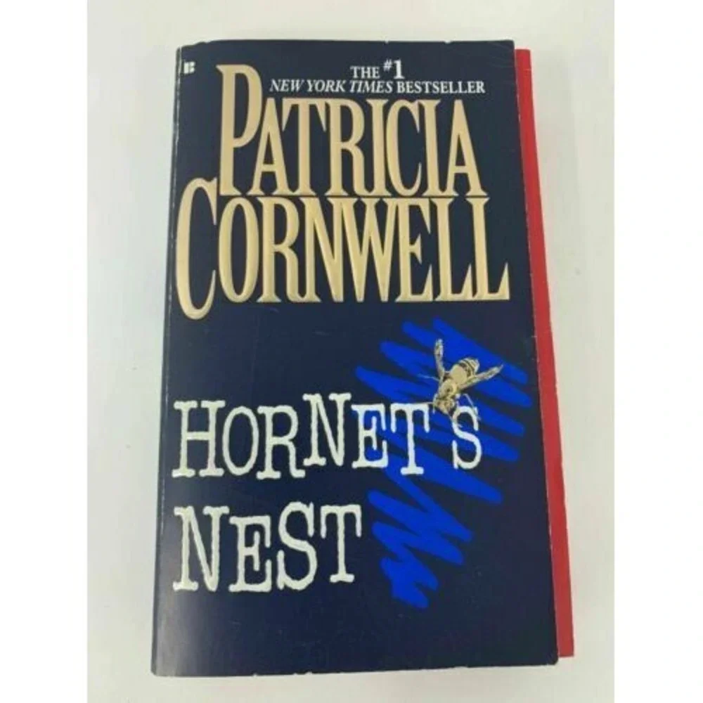 Hornet's‎ Nest  by Patricia Cornwell  (1996, Paperback)